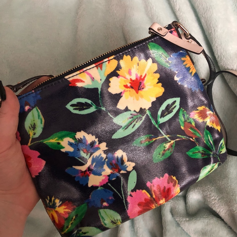 Kate Spade ♠️ Floral Purse - Picture 2 of 5